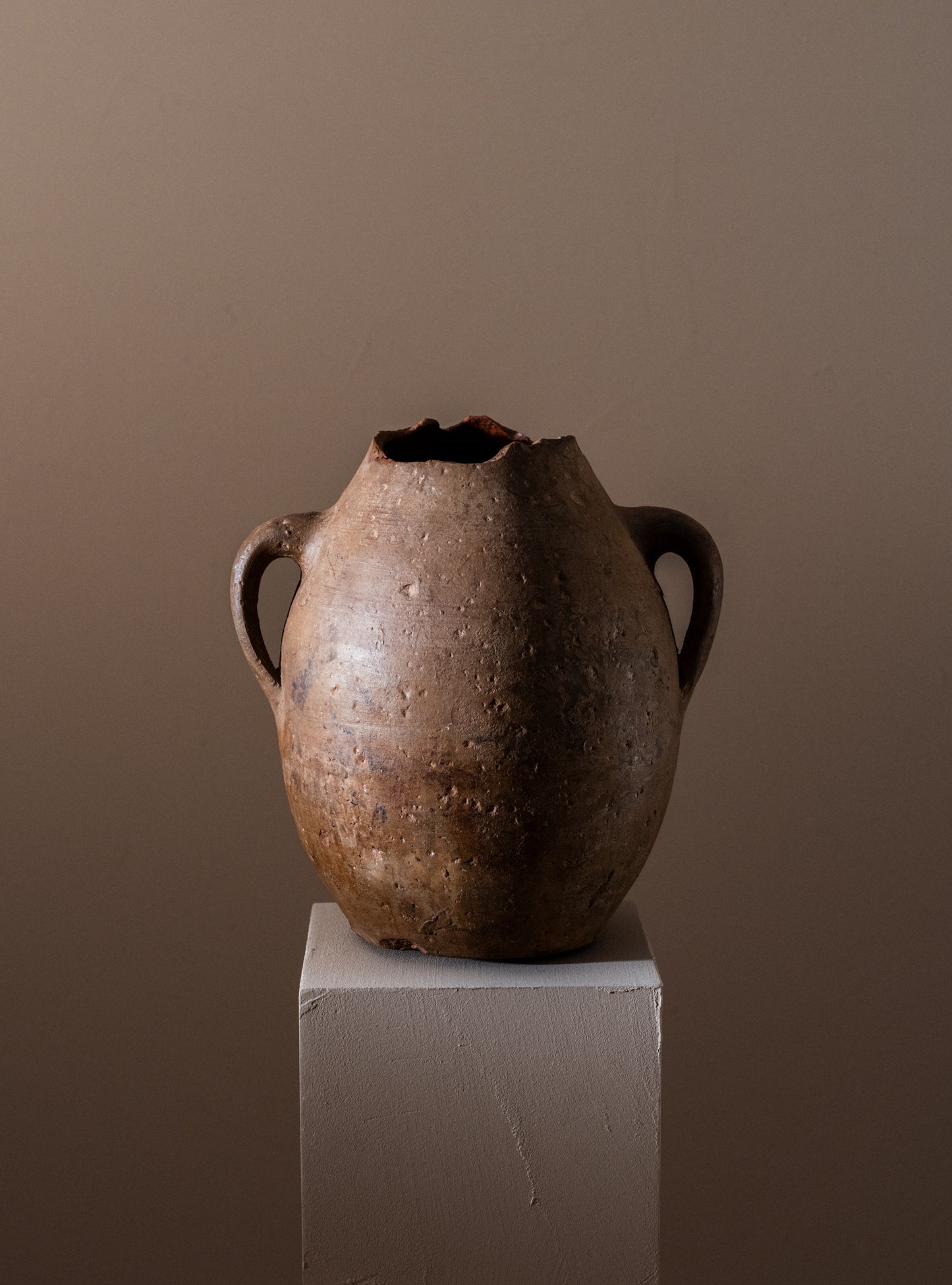 Large calabash shaped oil jar