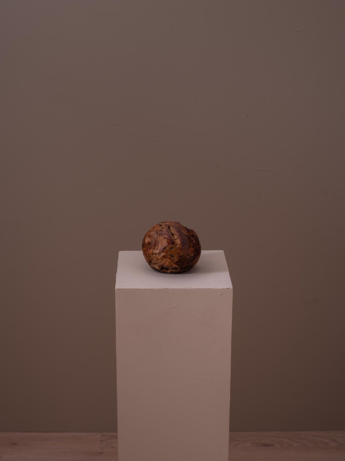 Thuya burl wood ball