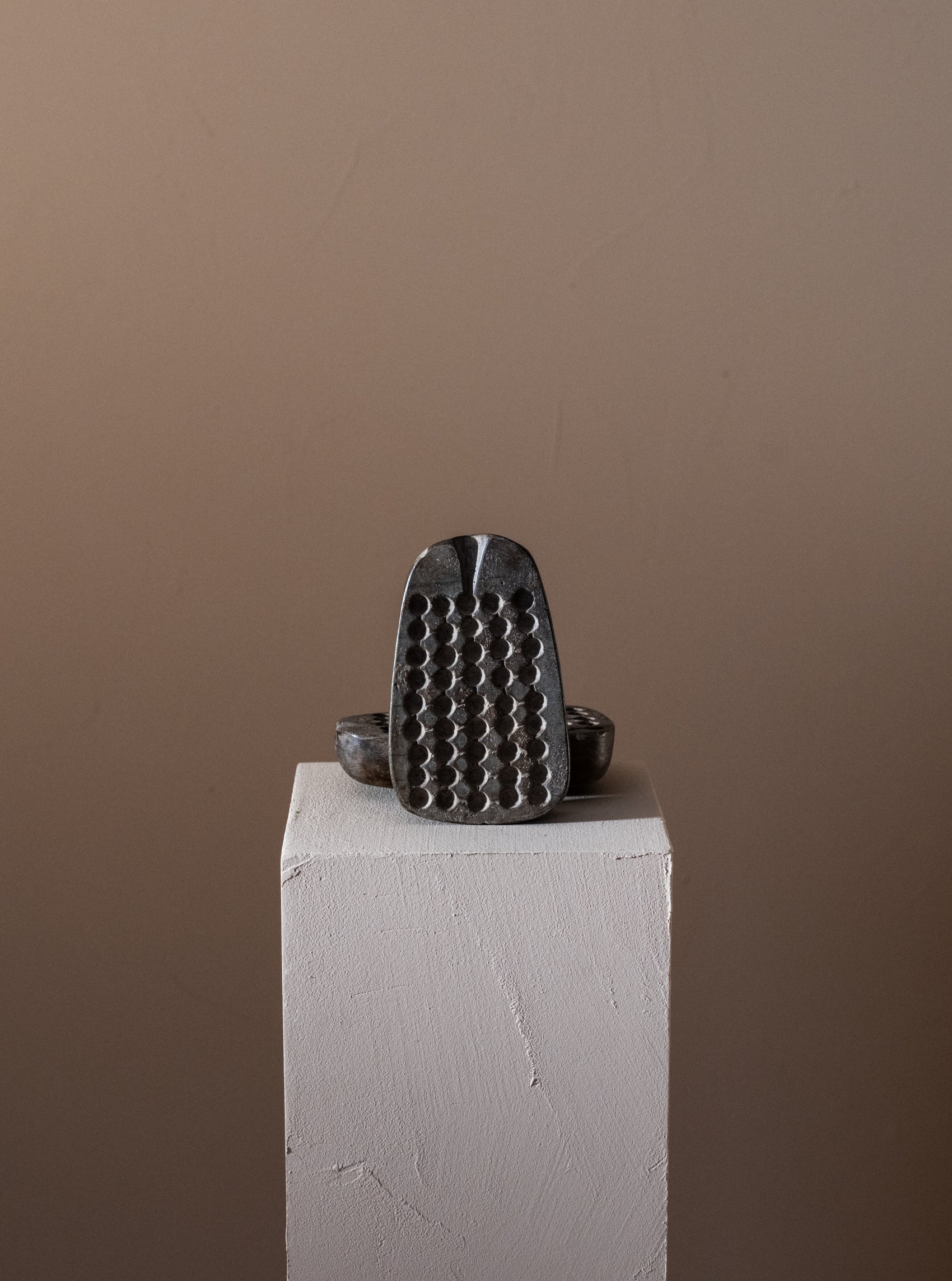 Stone bullet mould with hexagram engraving