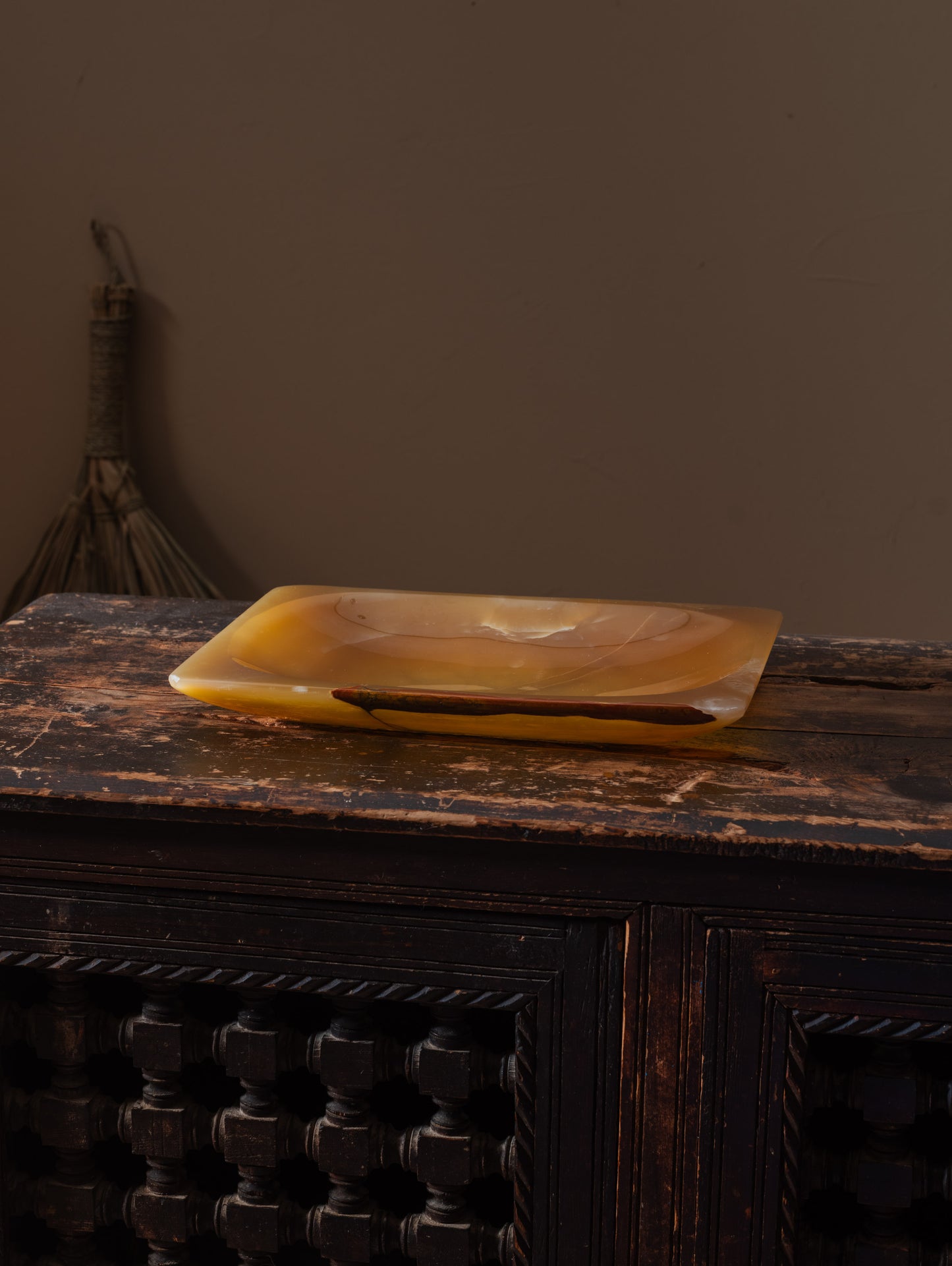 Vintage mustard coloured agate plate