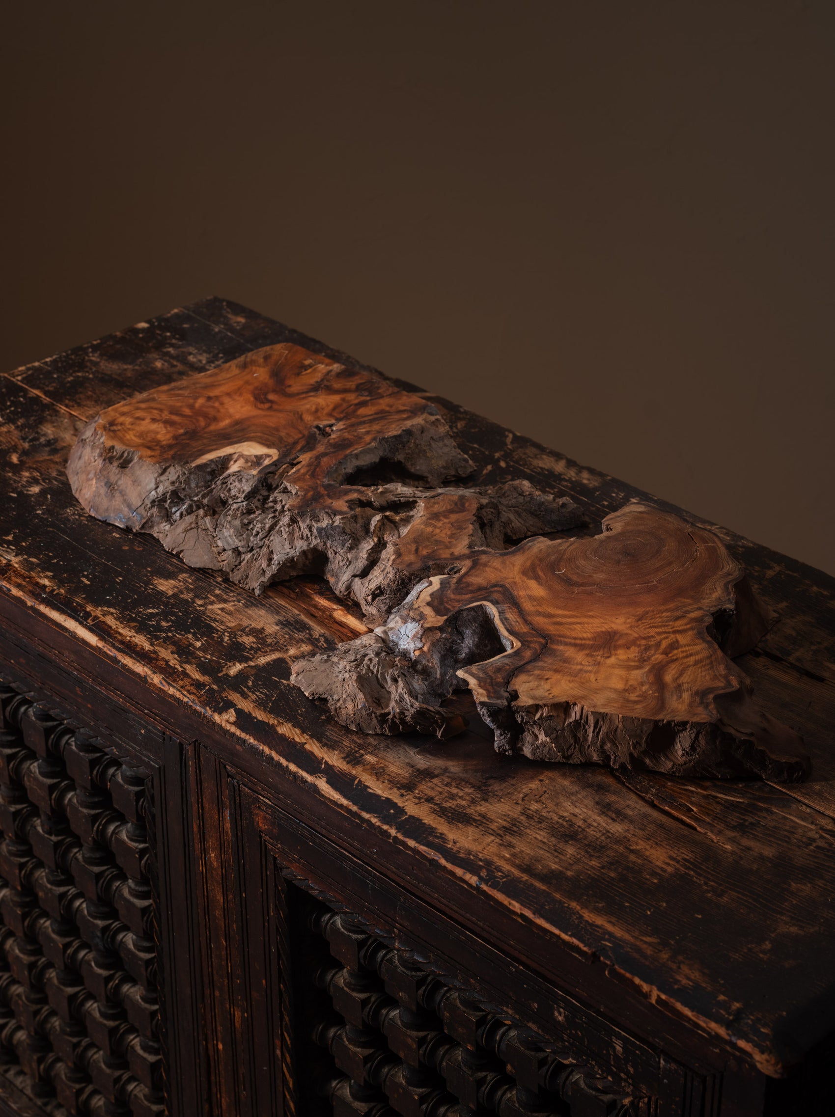 Thuya wood board