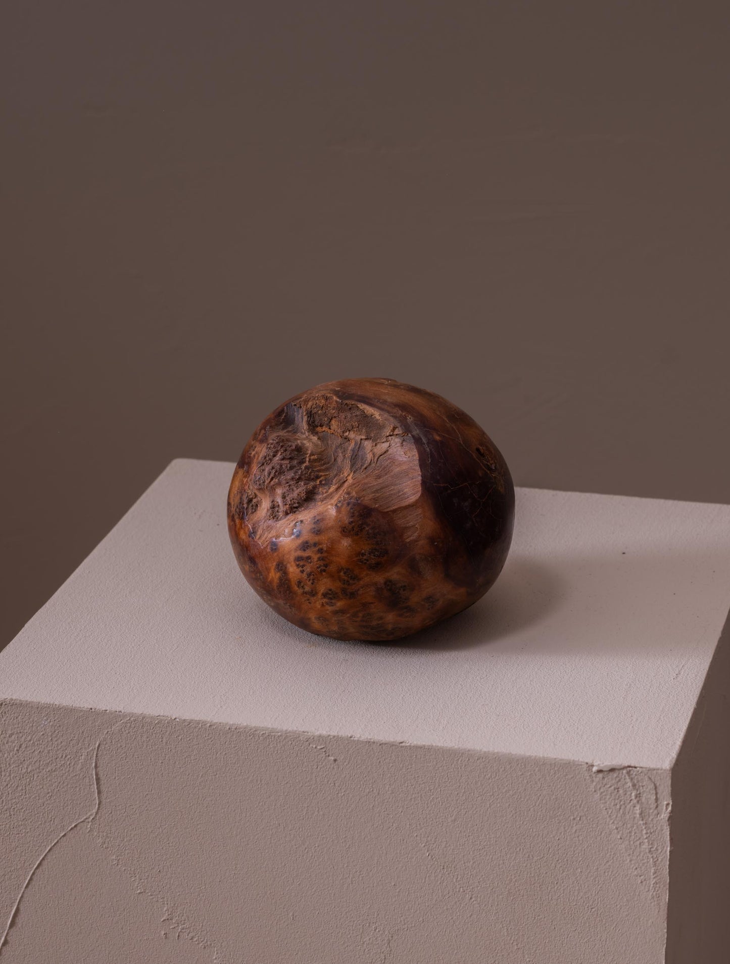 Thuya burl wood ball