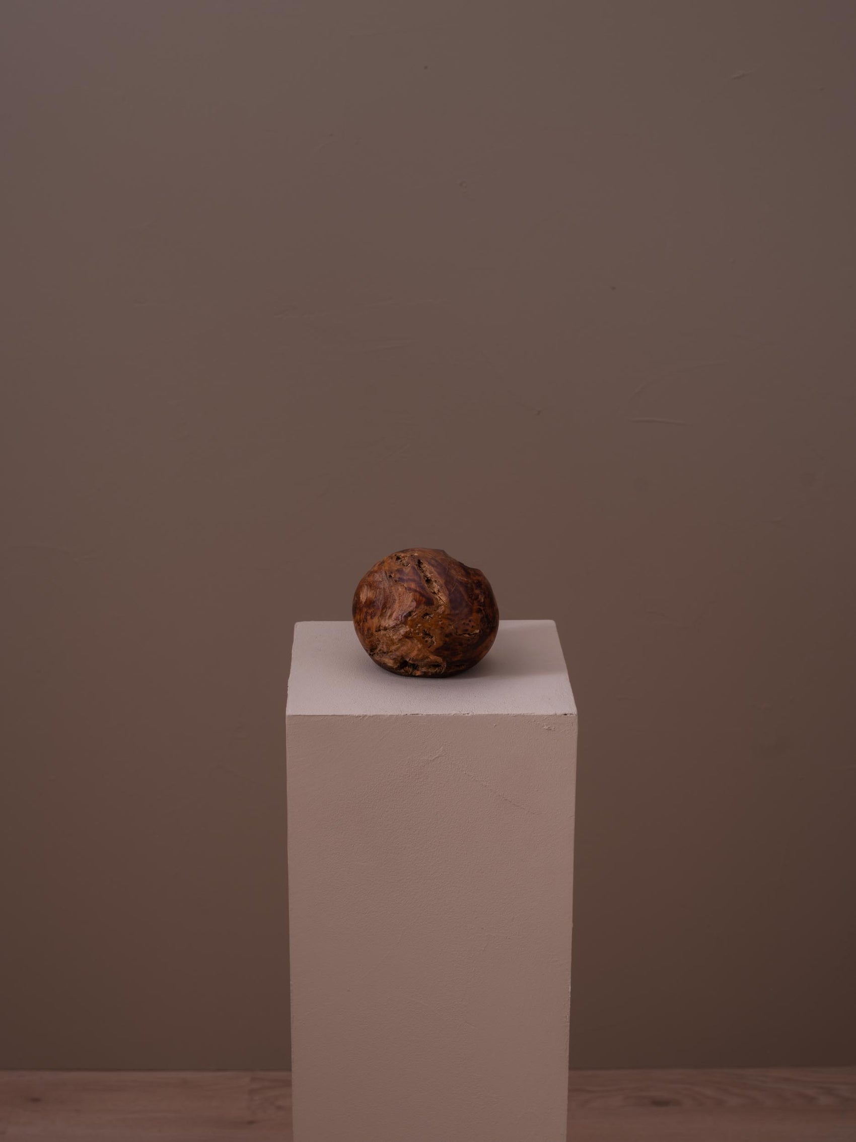 Thuya burl wood ball