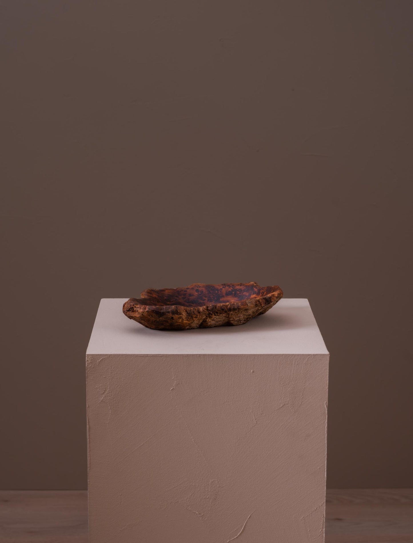 Shallow thuya burl dish